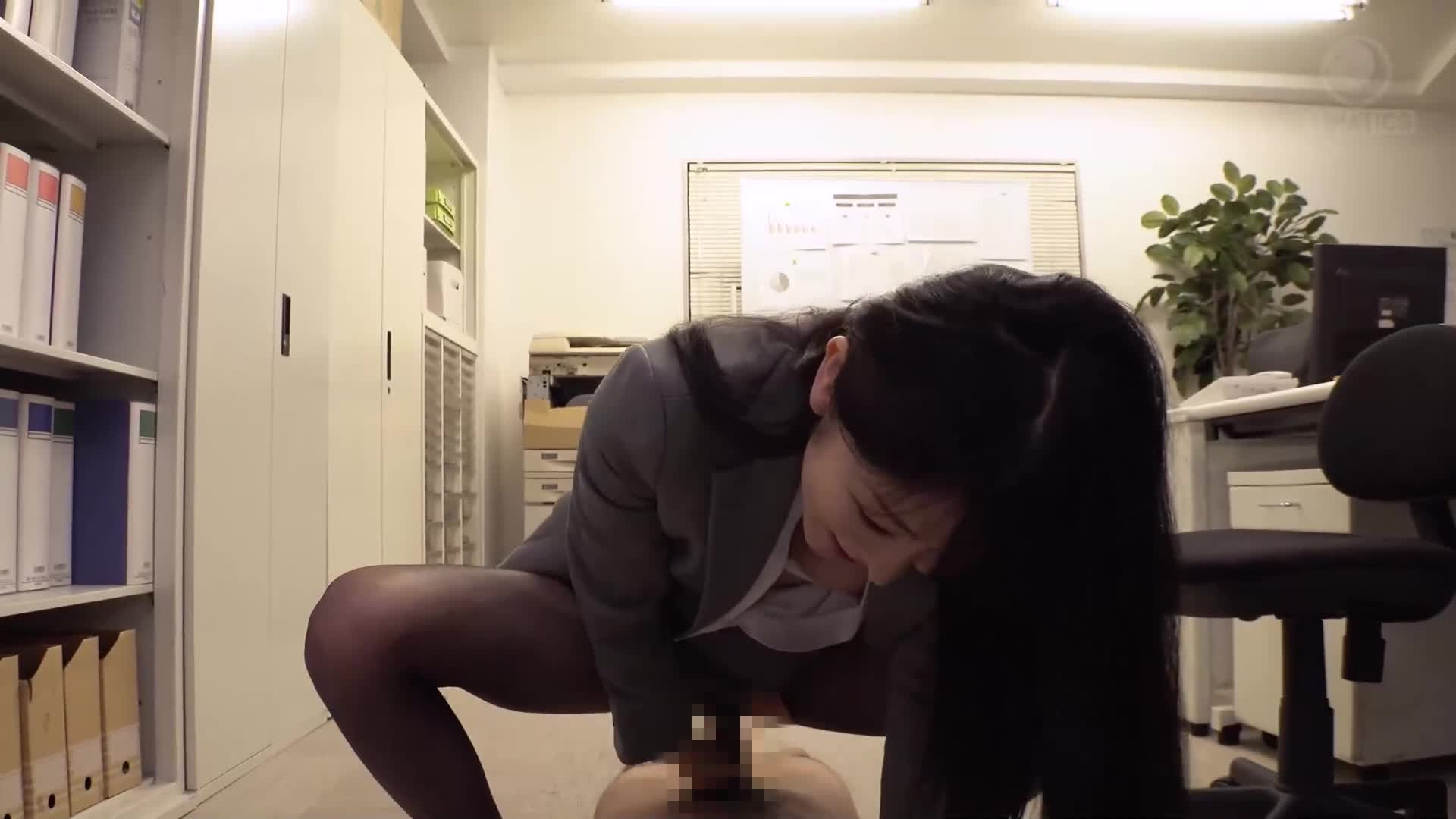 [VIP會員點播]比起她的口交更舒服吧？"在加班時，在辦公室裡和美麗的已婚女上司挑逗下無法忍耐的成熟吸吮技術，射精後還是持續被深深吞嚥13次。 森日向子 - AV大平台 - 中文字幕，成人影片，AV，國產，線上看